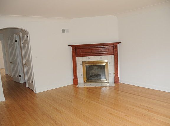 3rd image of 1814 N 75th Ave