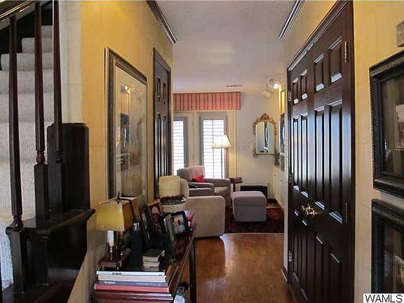 3rd image of 1712 Saint Charles Pl