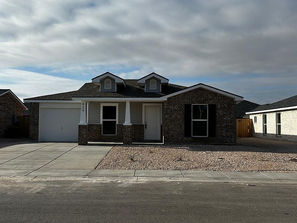 424 Staghorn Exterior