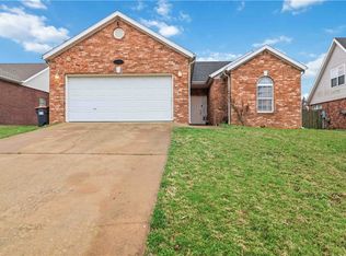 3391 Grainger Cir, Springdale, AR 72764