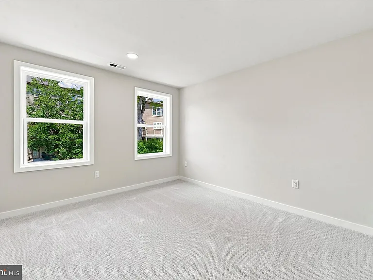 46 Grayson Ln — Photo 10