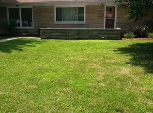 1101 W Locust Ln, Robinson, IL 62454