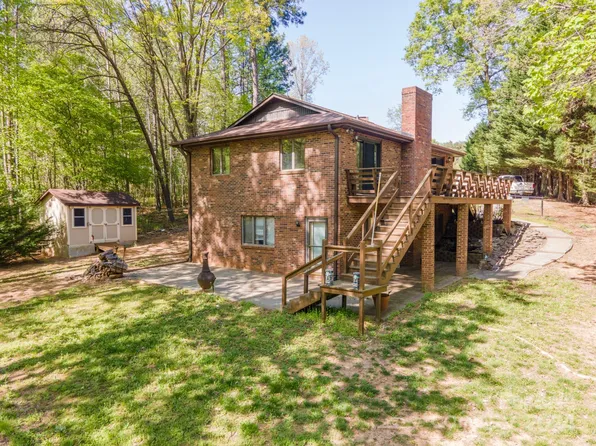 7054 Executive Cir, Denver, NC 28037