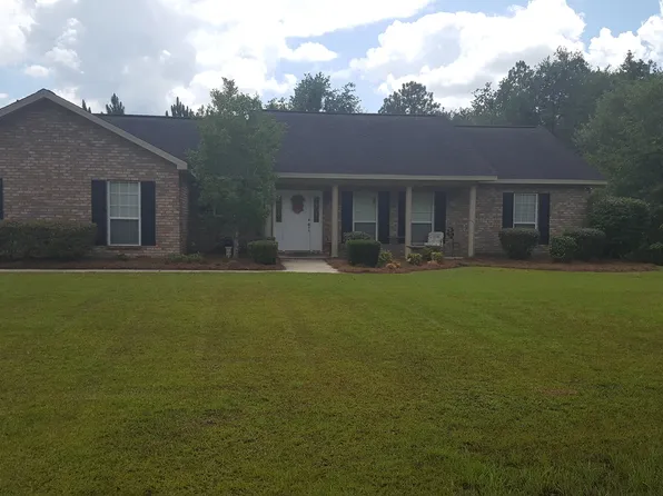 586 Corey St, Baxley, GA 31513