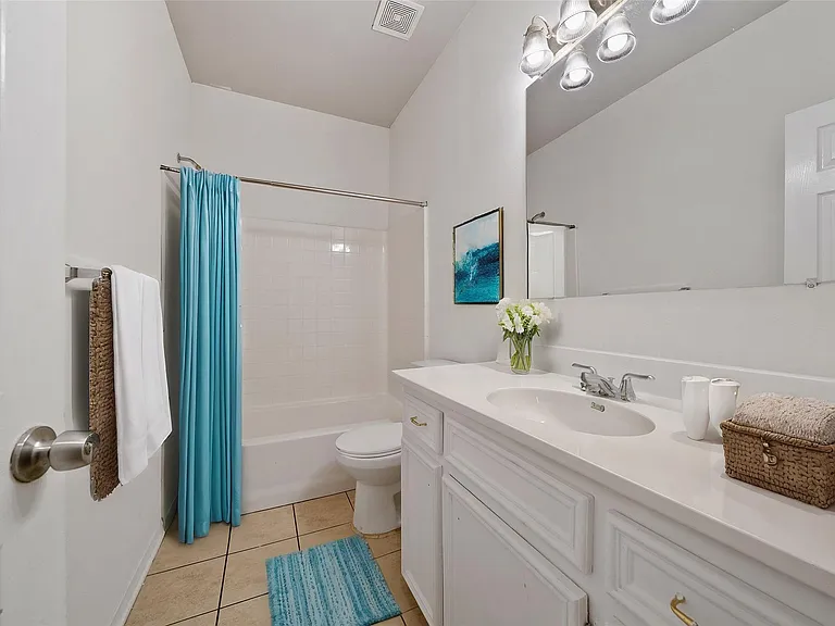 5502 Finch St #B — Photo 32