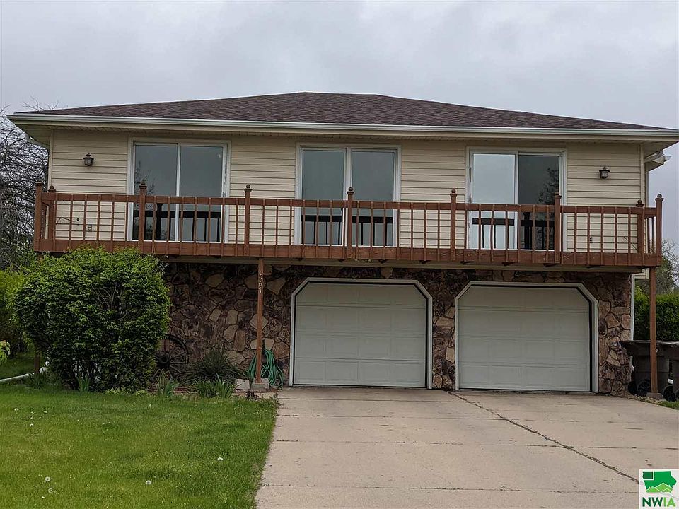 1st image of 567 Tompkins Dr