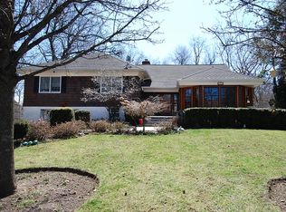 377 Oxford Rd, New Rochelle, NY 10804