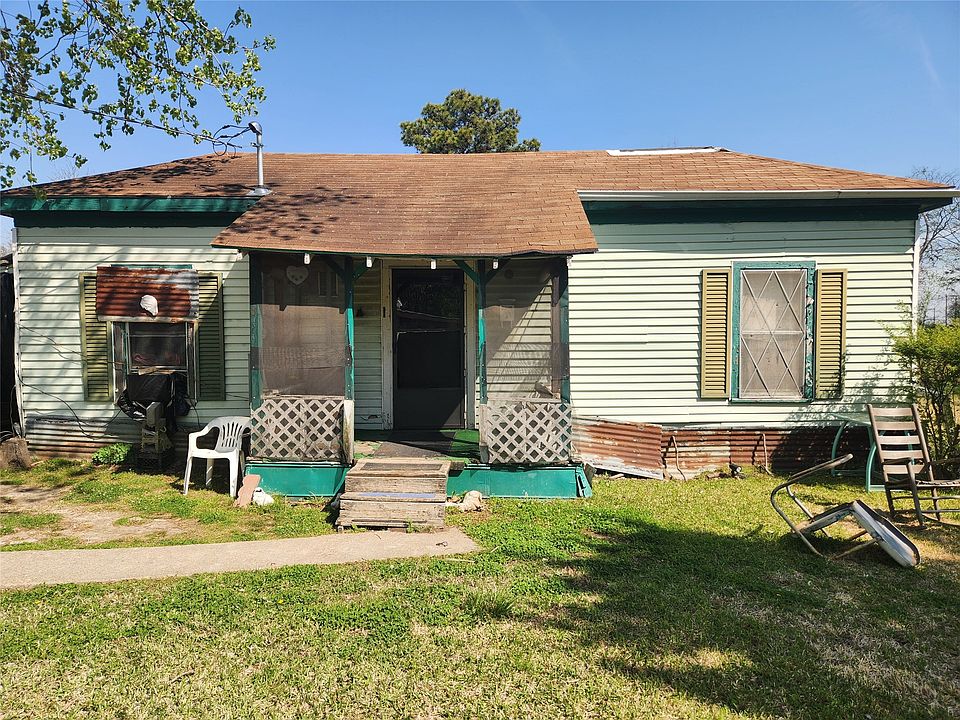 1st image of 408 E Main St