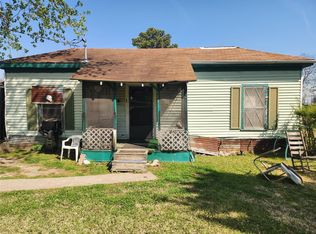 408 E Main St, Wolfe City, TX 75496
