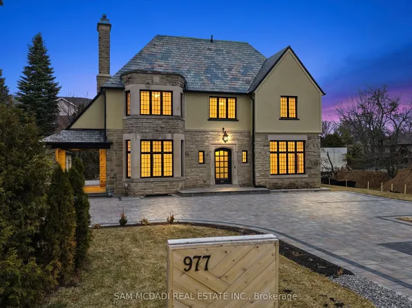 977 Unsworth Ave, Burlington, ON L7T 1R2