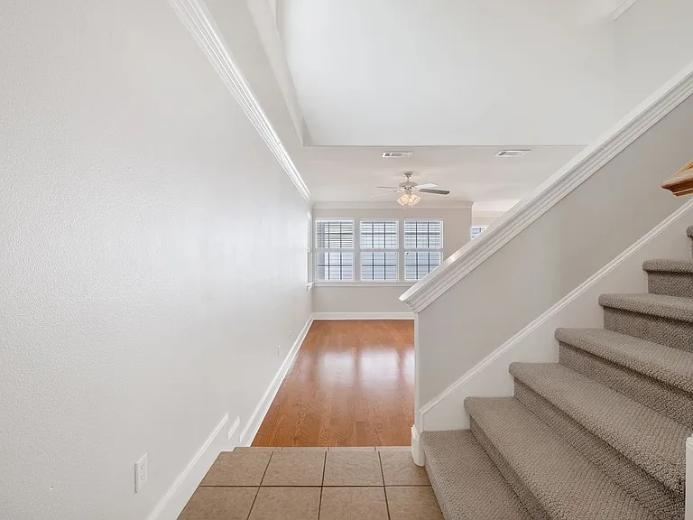 6715 Windrift Way #8 — Photo 4
