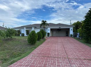 2034 NE 25th Ter, Cape Coral, FL 33909