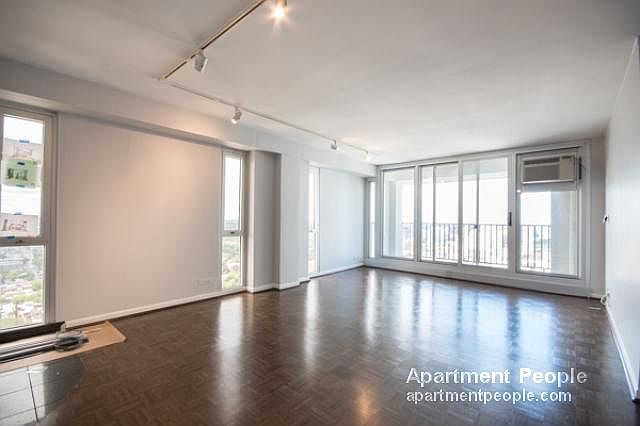 1st image of 1960 N Lincoln Park W APT 3003