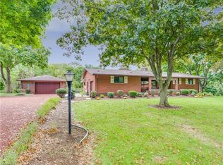2397 Hoffman Dr, Cuyahoga Falls, OH 44223