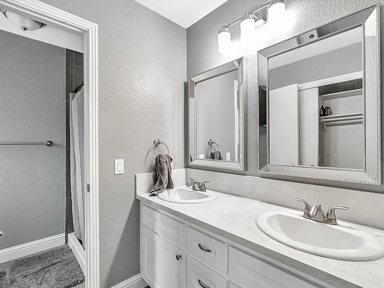 1060 Saint Andrews Dr — Photo 26