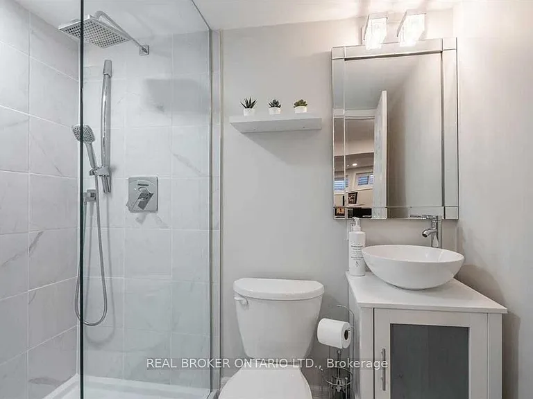 2 Core Cres — Photo 28