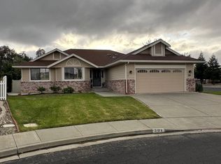 301 Zion Ct, Vacaville, CA 95687