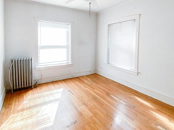 4th image of 5129 N Wolcott Ave #3