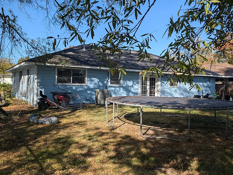 4910 Wales Dr — Photo 14