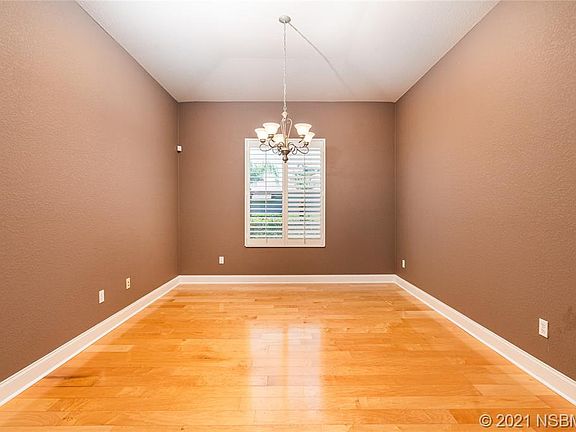 4th image of 594 Marisol Dr