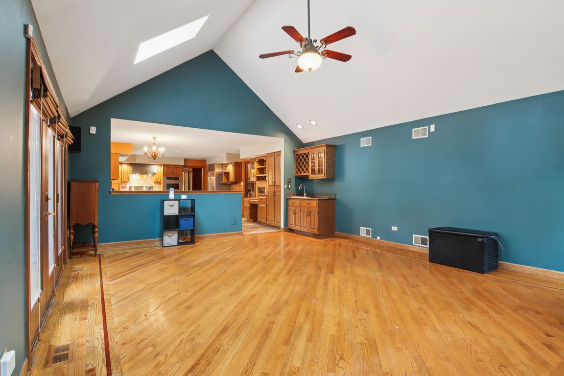 next background image