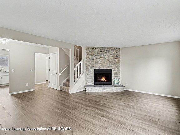 3rd image of 917 Brookside Dr APT 174