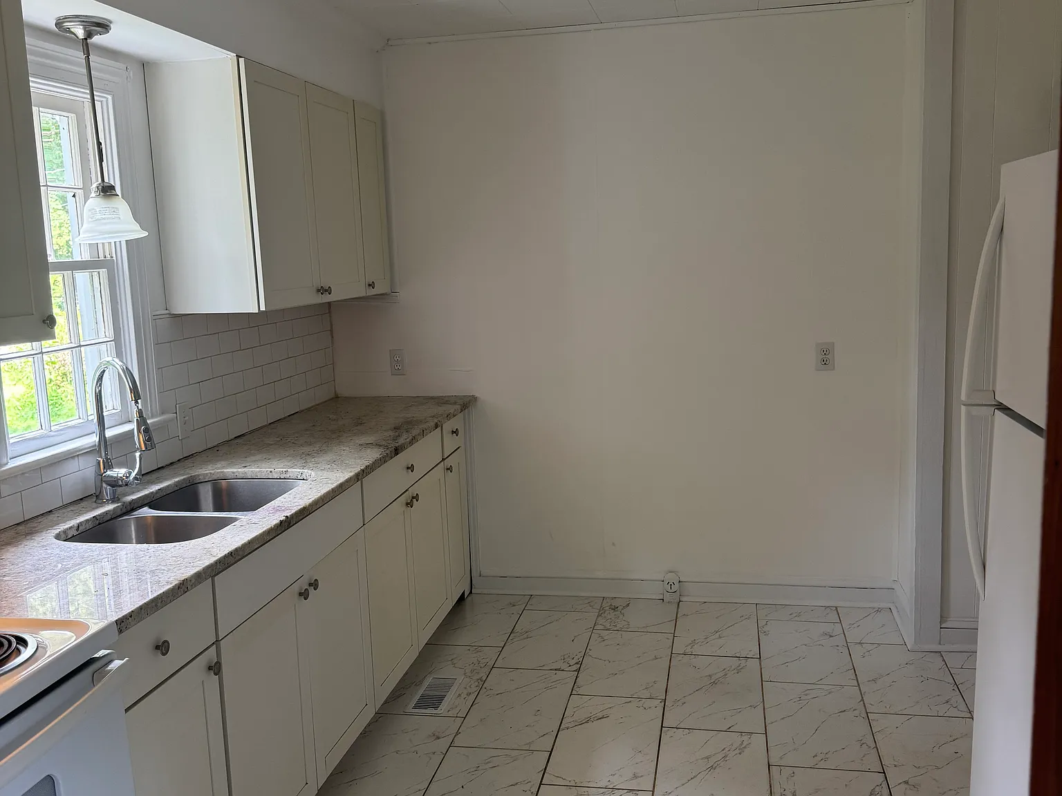 2 bed, 1075 sqft, $1,095 — Photo 4
