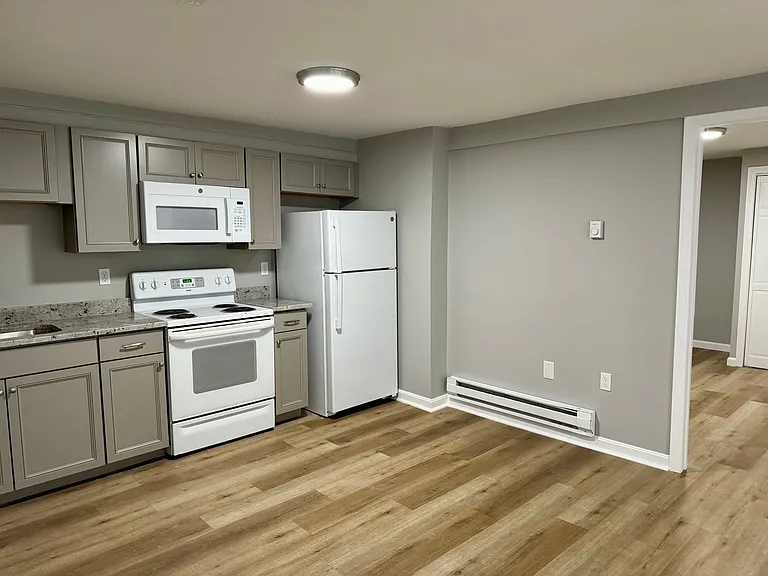 38 Emmons St #5 — Photo 11