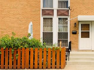 1837 Pine Ct, Des Plaines, IL 60018