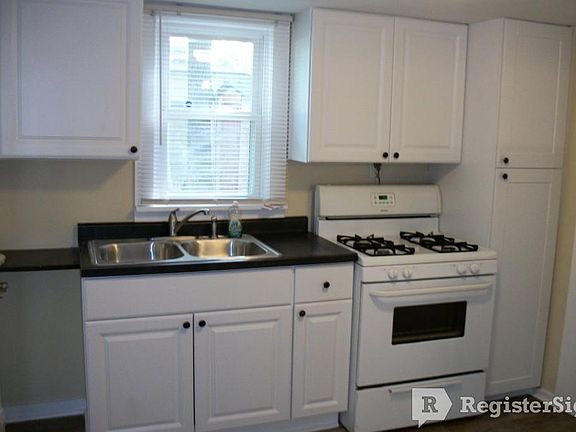 3rd image of 7125 W 127th Ln