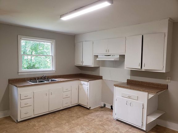 2nd image of 11 Averill St Unit A