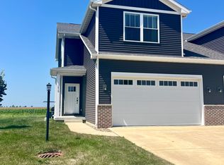 1515 Stonebluff Ct, Champaign, IL 61822