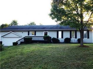 240 Jamestown Rd, Nitro, WV 25143