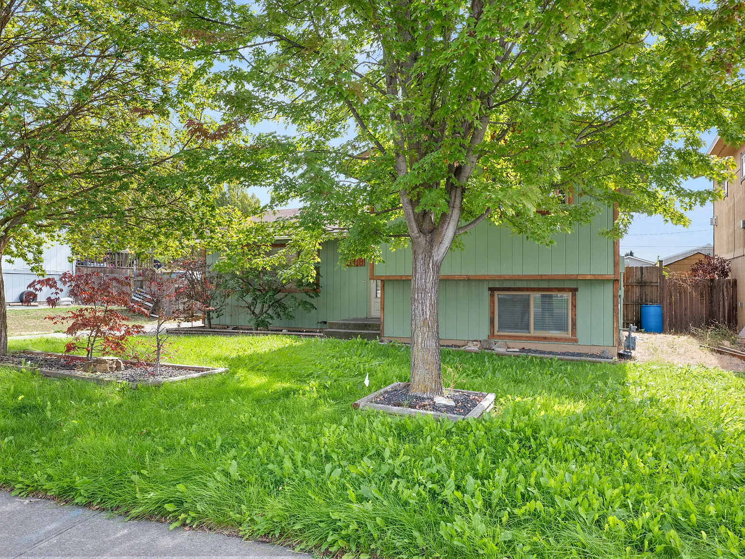 3 bed, 1860 sqft, $2,295 — Photo 4