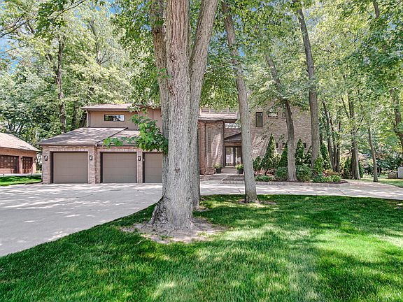 2nd image of 1316 Inverness Ln