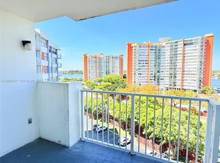 1300 NE Miami Gardens Dr APT 804E, Miami, FL 33179