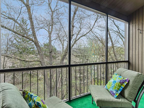 4th image of 6115 Lincoln Dr APT 353