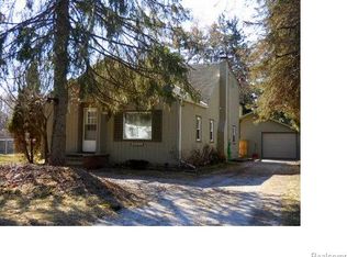 23005 Golfview Dr, Southfield, MI 48033