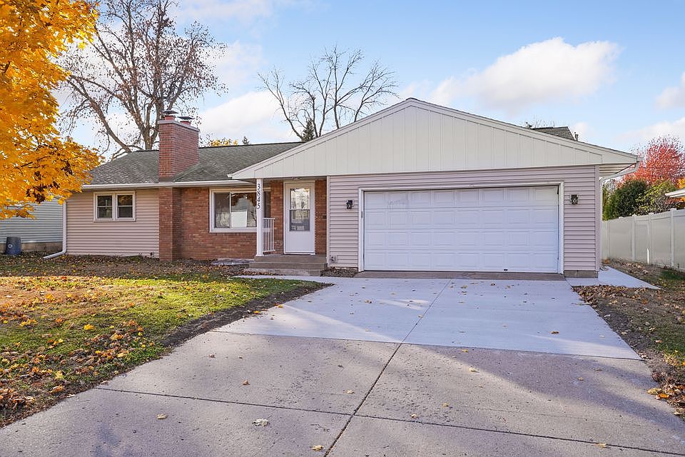 1st image of 3845 Douglas Dr N