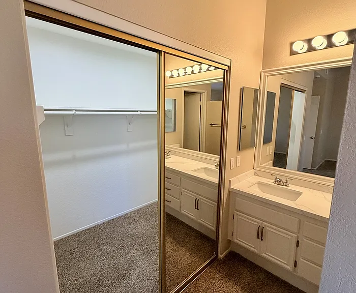 4238 Brookside Dr — Photo 29