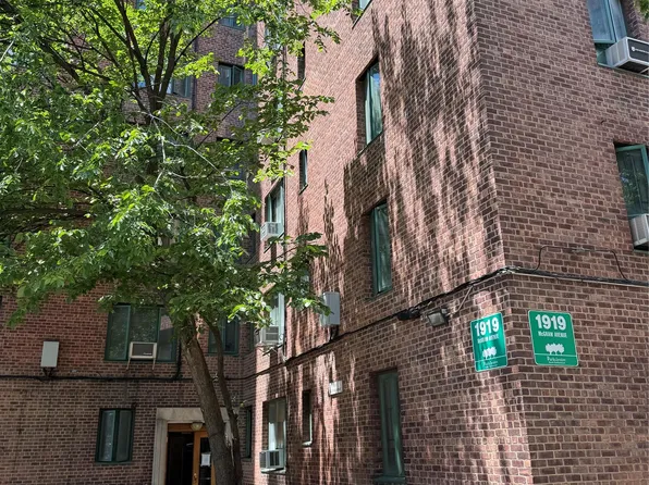 (undisclosed Address), Bronx, NY 10462