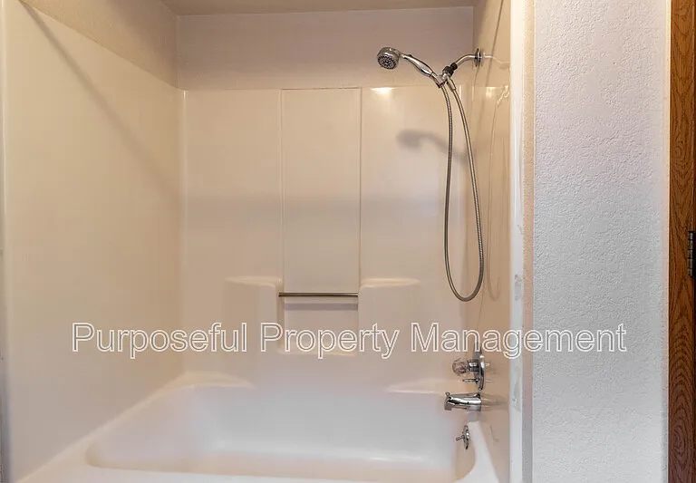 216 N Fretz Ave — Photo 15