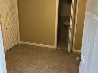 8821 SW 41st St, Miami, FL 33165