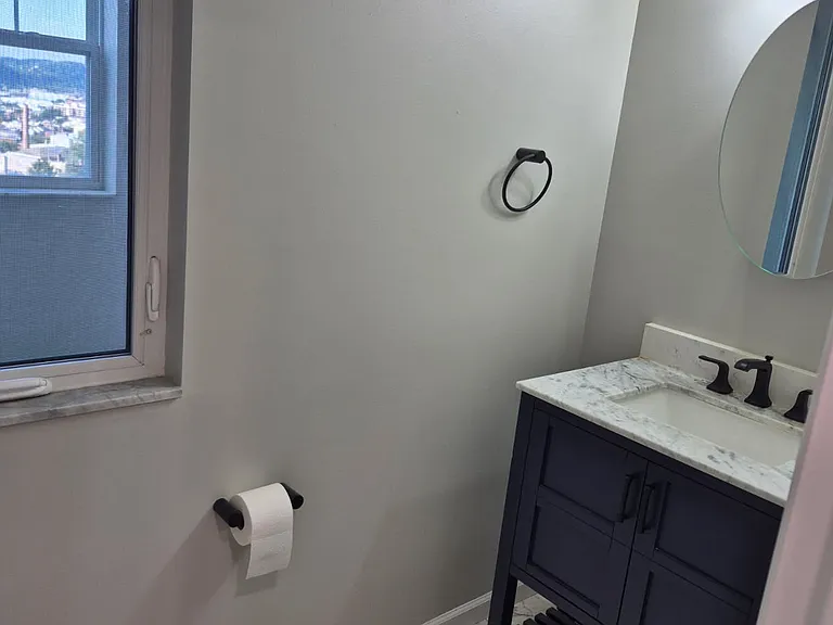 3035 Bigelow Blvd #2 — Photo 2