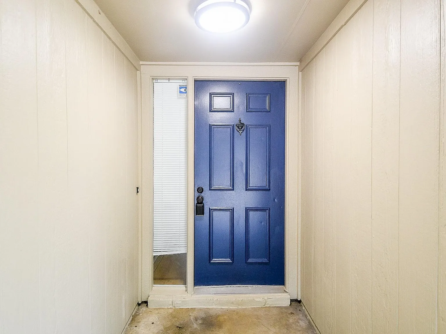 3 bed, 2.0 bath, 1978 sqft, $2,350 — Photo 4