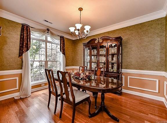 5th image of 2505 Portstewart Ln