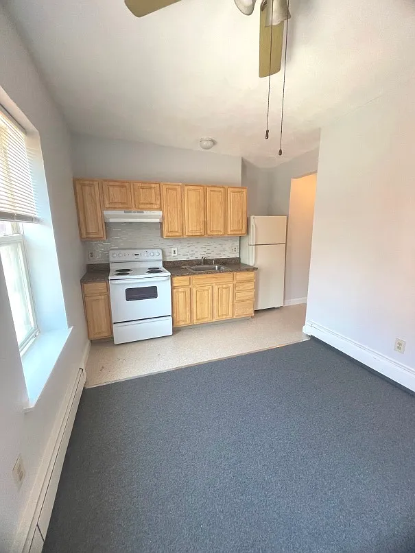 2 bed, 1.0 bath, 700 sqft, $3,000 — Photo 4