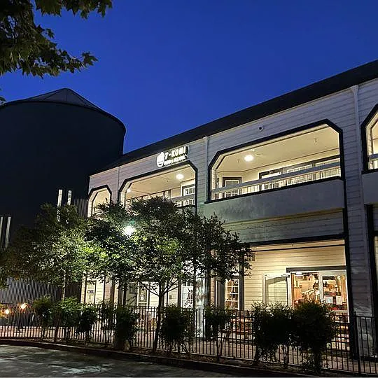Nearby grocery store and restaurants.