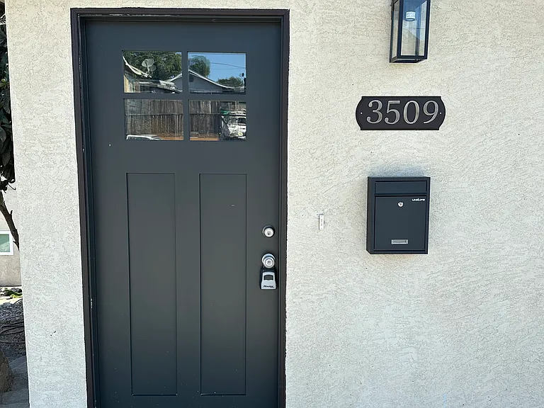 3509 L St — Photo 2
