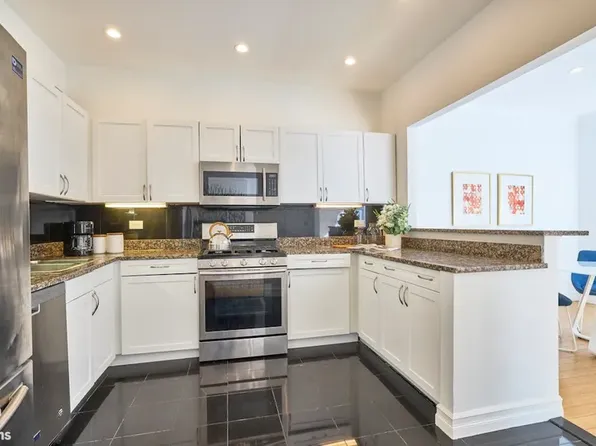 1400 Fifth Avenue image 3 of 13